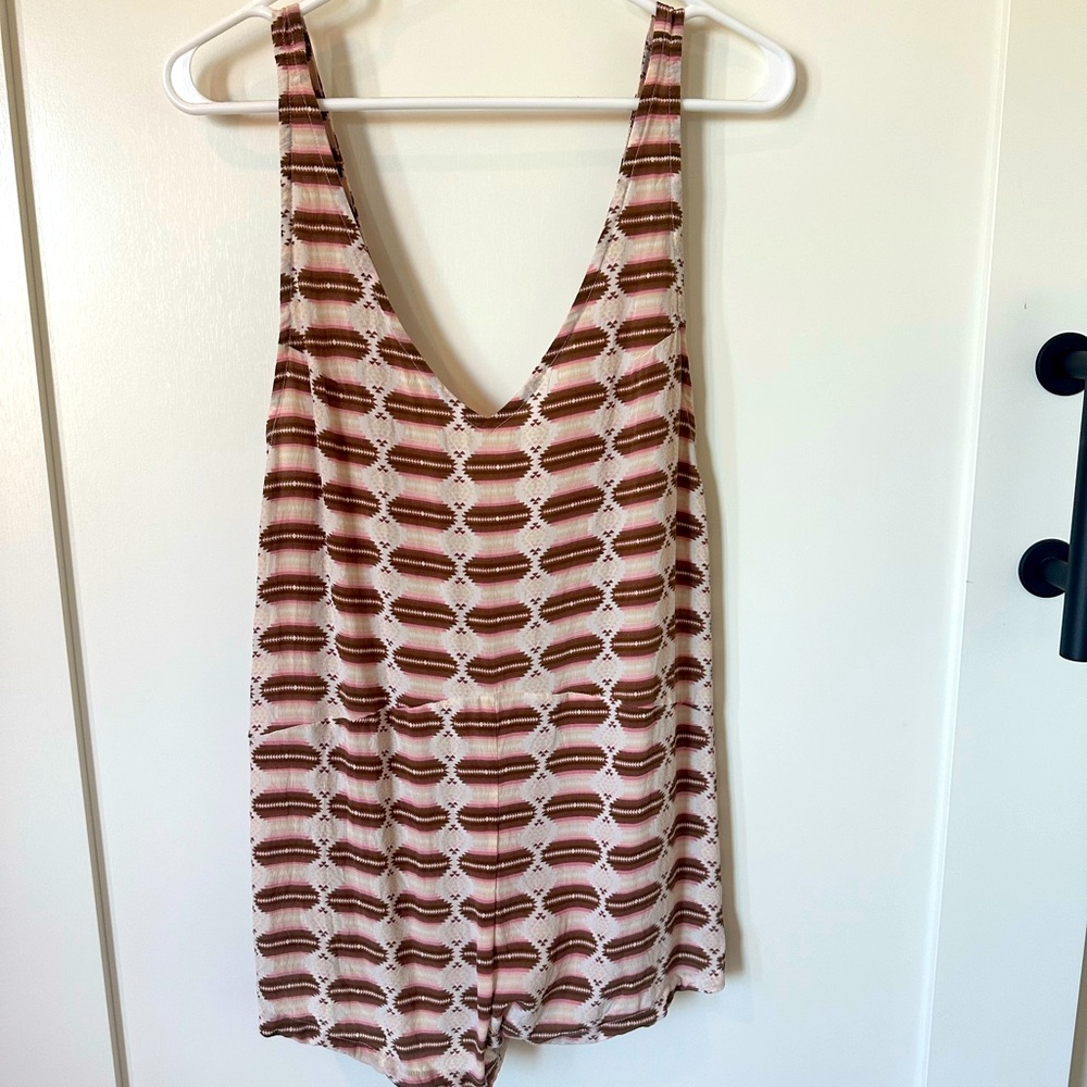 Acacia jumper size small